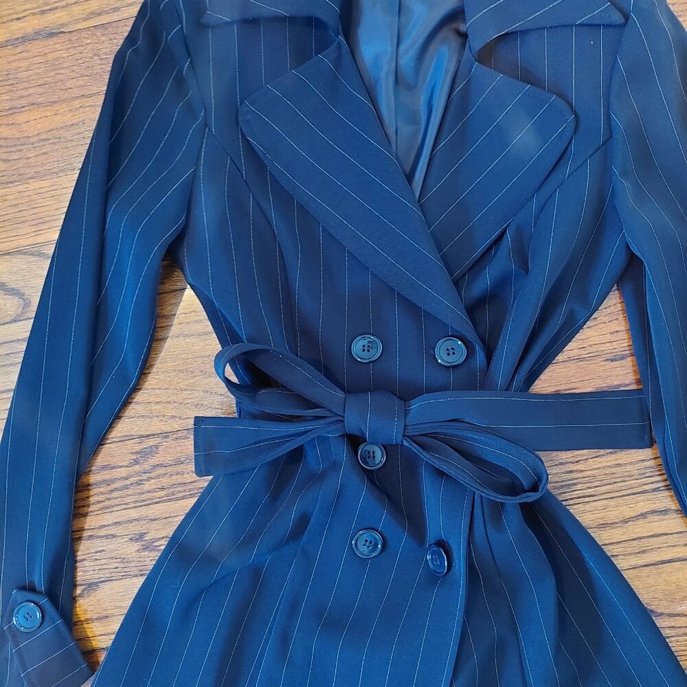 Mandee size 5 Black and White Striped Trench coat - Picture 9 of 14